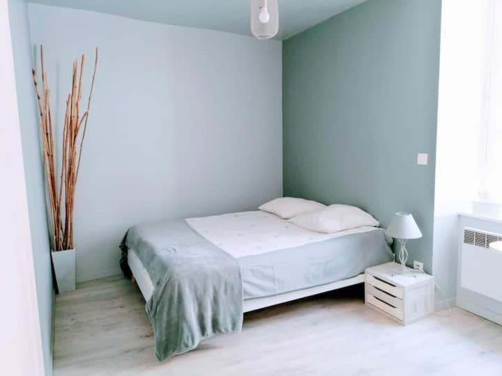 Appartement Rouge Avec Jardin Eymoutiers  Ngoại thất bức ảnh