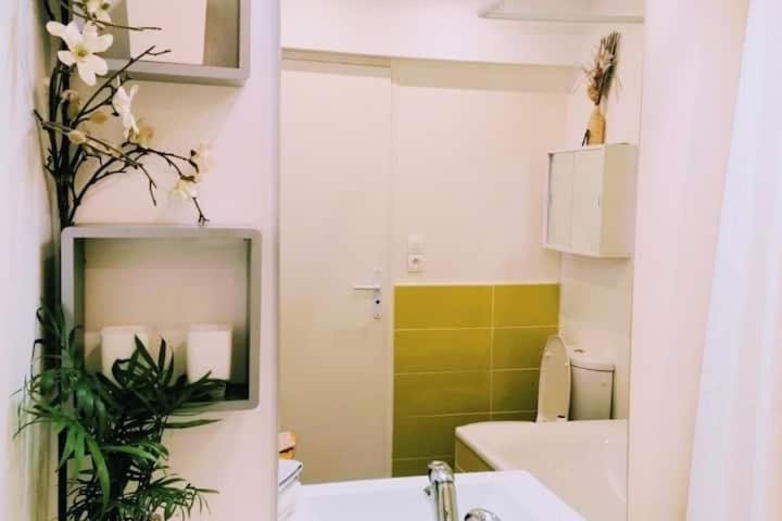 Appartement Rouge Avec Jardin Eymoutiers  Ngoại thất bức ảnh